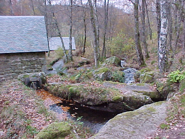 les deux autres moulins en aval